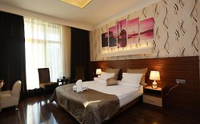 Old Cafe Boutique Hotel